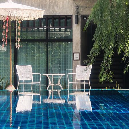ホテル Arun Rawee อรุณ รวี チエンマイ エクステリア 写真